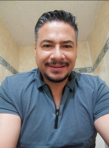 <em>Damian M.</em>